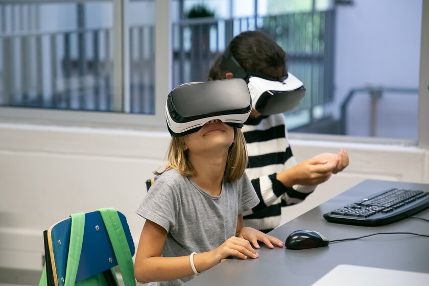 Будущее школ: обучение через VR и геймификацию