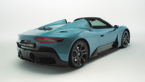 Maserati представляет новейший суперкар MCPURA