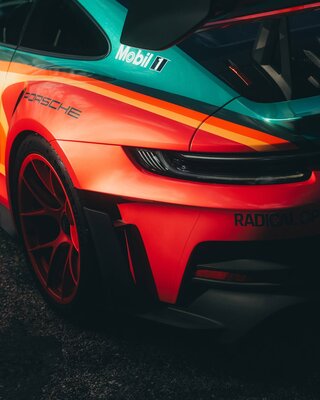 Уникальный Porsche 911 GT3 RS, созданный Дуа Липой, выставлен на аукцион