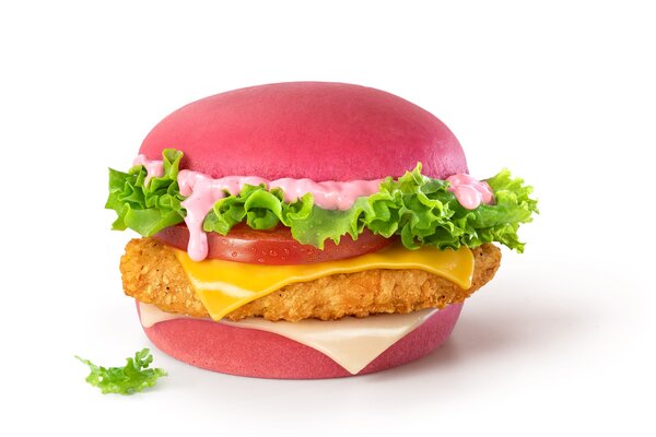 Во «Вкусно — и точка» появился розовый бургер Hello Kitty
