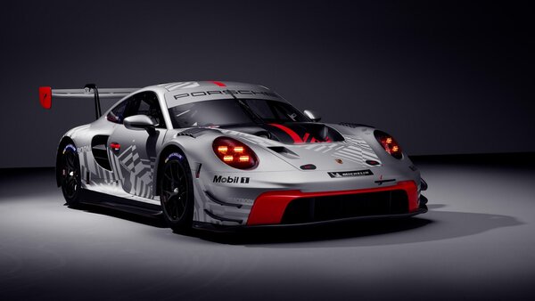 Porsche показала обновленный 911 GT3 R