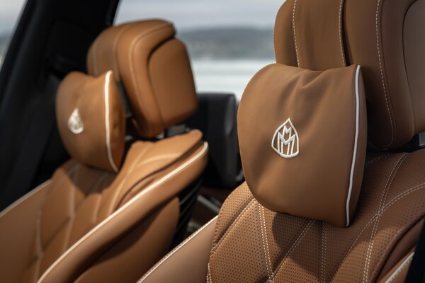 Mercedes-Benz представил лимитированную версию Maybach S 680 Edition Emerald Isle