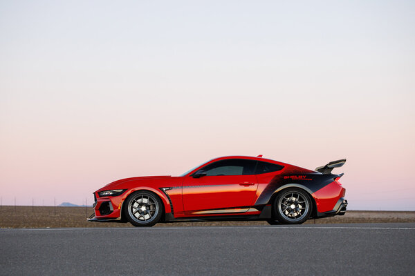 Shelby American представила Super Snake-R