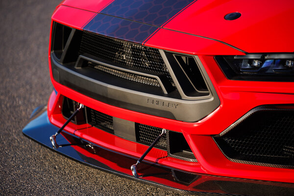 Shelby American представила Super Snake-R