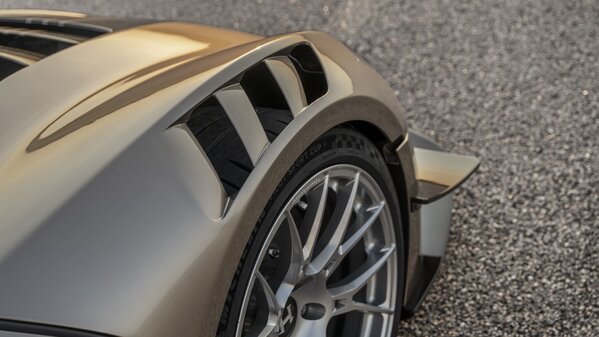 Hennessey выпустила эксклюзивный гиперкар Venom F5 Revolution LF