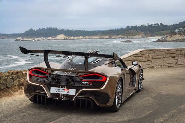 Hennessey выпустила эксклюзивный гиперкар Venom F5 Revolution LF