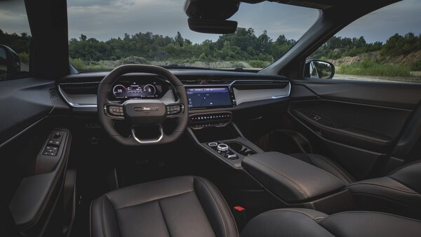 Jeep представила Cherokee 2026