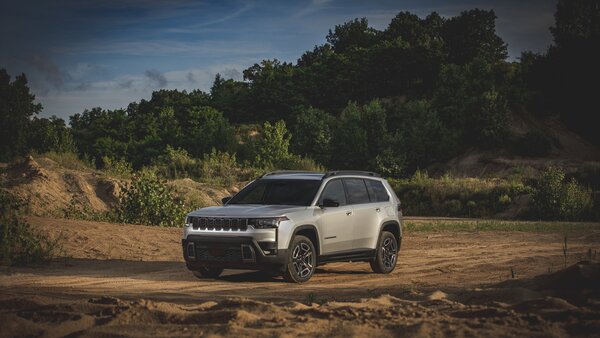 Jeep представила Cherokee 2026