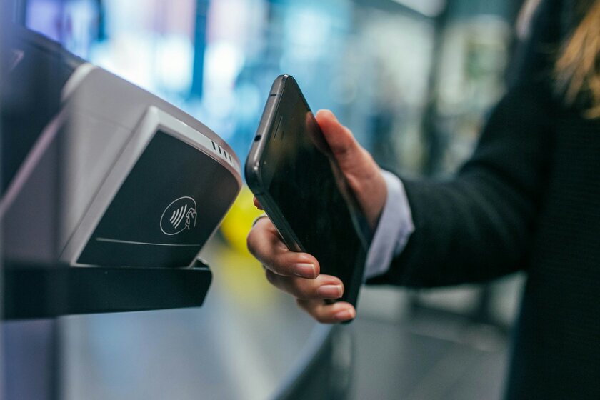Сбербанк запустил бесконтактную оплату и новое приложение