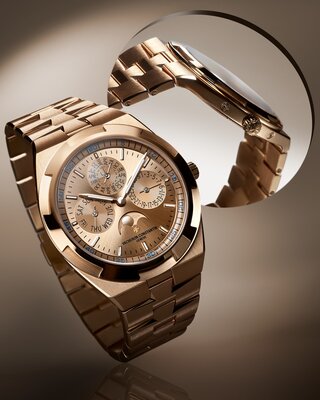 Vacheron Constantin представила ультратонкие часы Overseas Perpetual Calendar