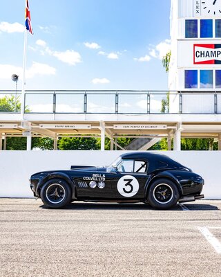 Раритет AC Cobra 1966 года продадут за миллионы долларов