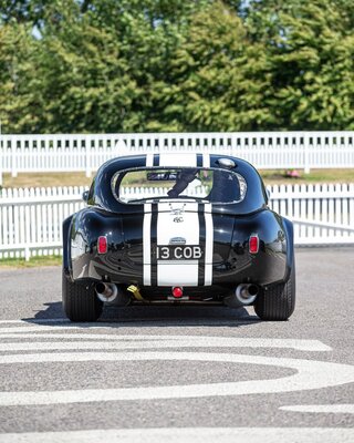Раритет AC Cobra 1966 года продадут за миллионы долларов