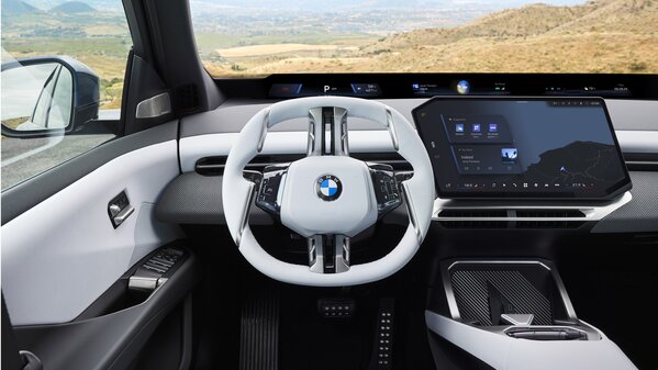 BMW представила кроссовер iX3