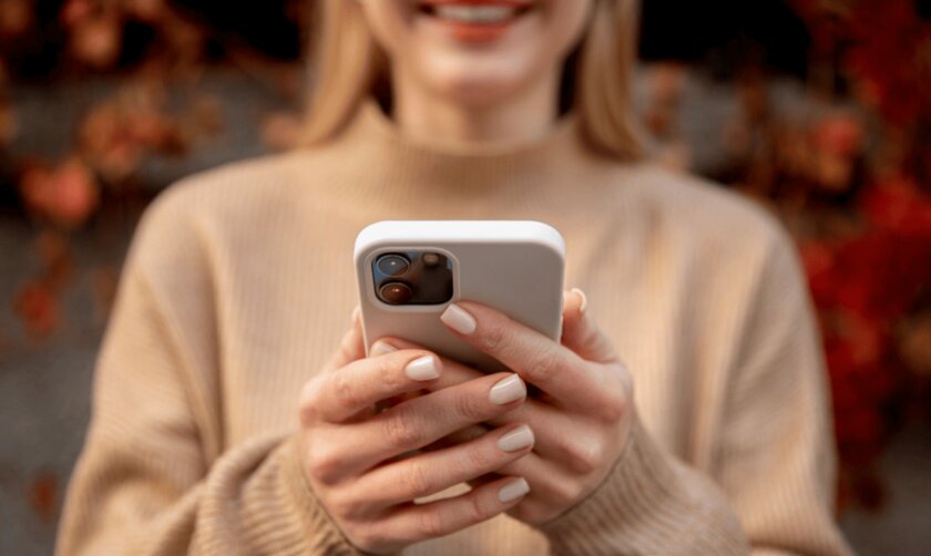 Складной iPhone Fold подешевеет из-за одной детали
