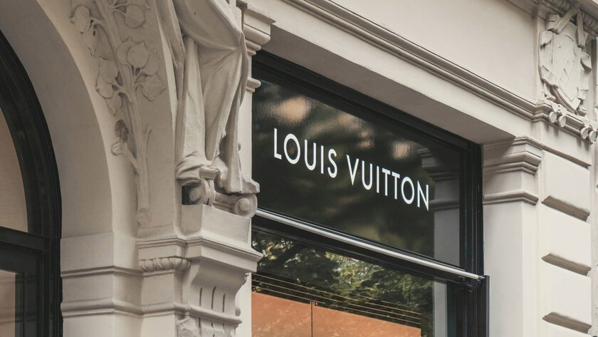 Бум роскоши завершился, а рейтинг Louis Vuitton понизили