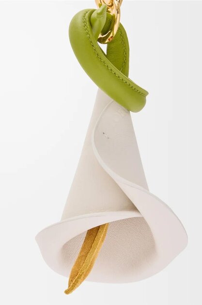 Сумки-гиганты или клатчи: тренды сумок