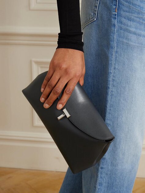 Сумки-гиганты или клатчи: тренды сумок