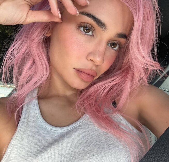 Пластика и стиль: как мода формирует желание менять себя