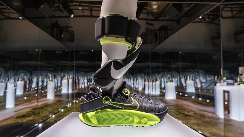 Nike представила робонасадку на кроссовки Project Amplify