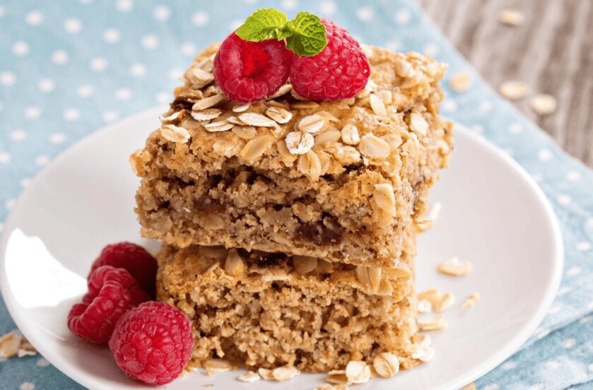 Рецепт пирога из овсянки с изюмом и корицей