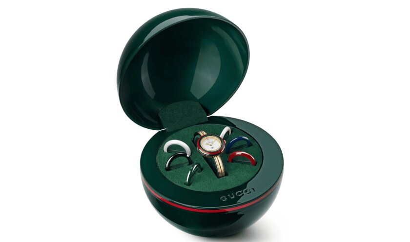 Дом Gucci показал часы-браслет со сменными рамками