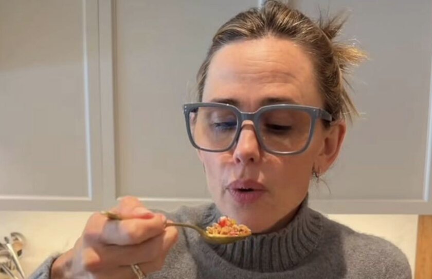 Рецепт лёгкого салата от Дженнифер Гарнер