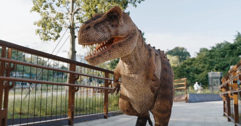 Появился первый робот-тираннозавр со сменными «шкурами»