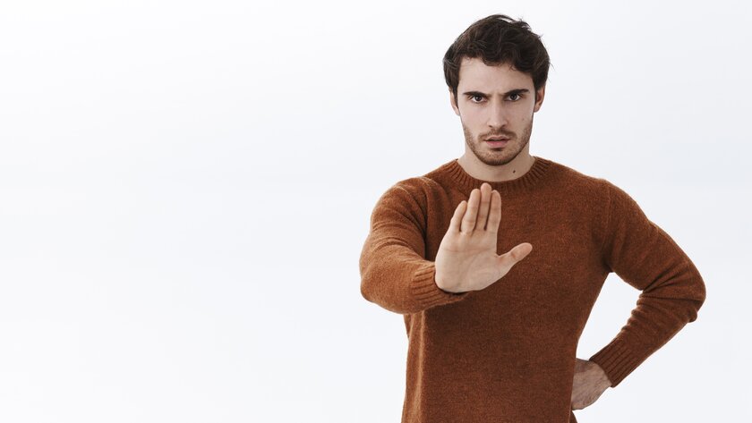 Как научиться отказывать людям без грубости