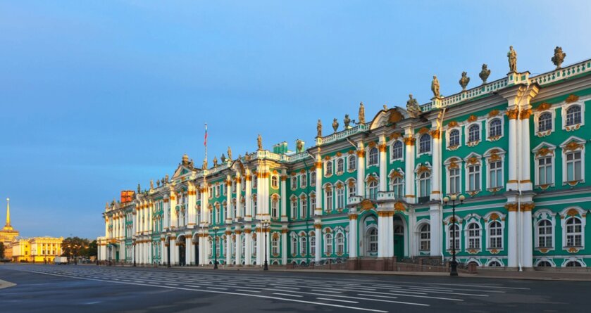 Посетитель испортил трон Павла I в Эрмитаже