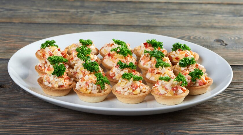 Рецепт тарталеток с крабовым мясом и сыром