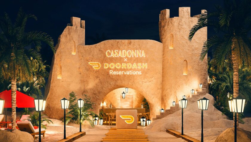 Ряд эксклюзивных ужинов провели в замке из песка