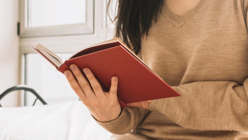Названы самые популярные книги 2025 года