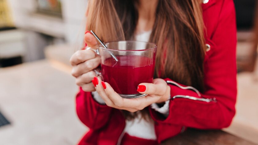 Как терпкий вишнёвый сок помогает заснуть