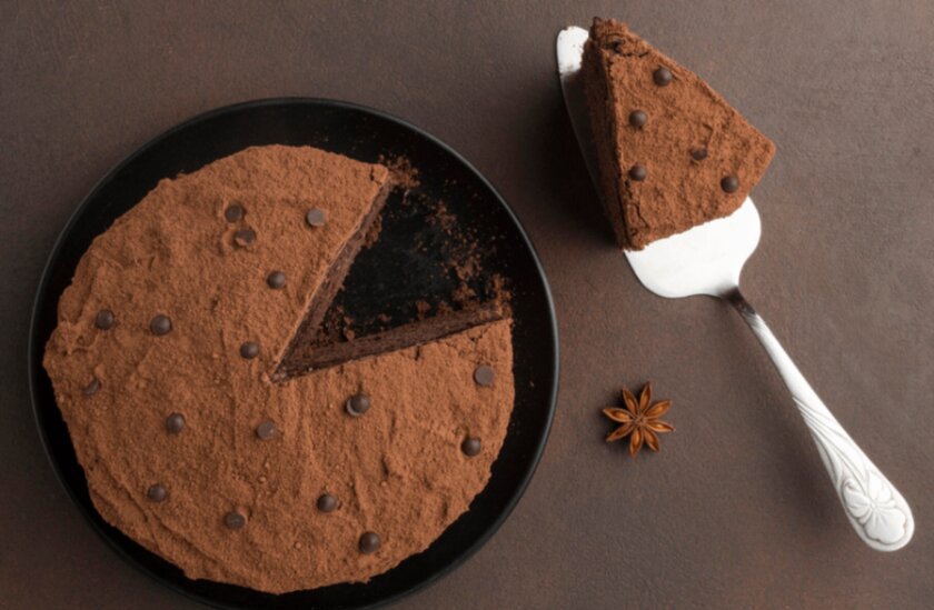 Рецепт быстрого шоколадного пирога с вареньем и орехами