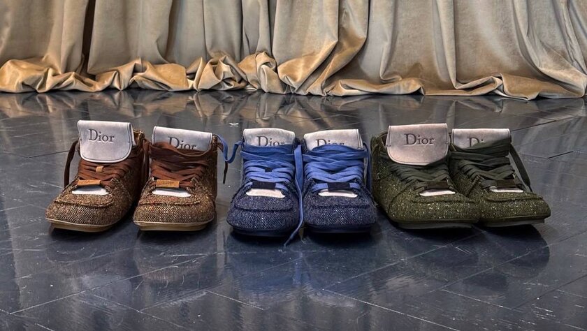 Dior представил новые расцветки кроссовок Roadie
