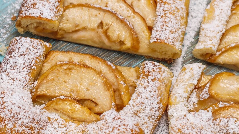 Рецепт слоек с грушей, орехами и крем-сыром