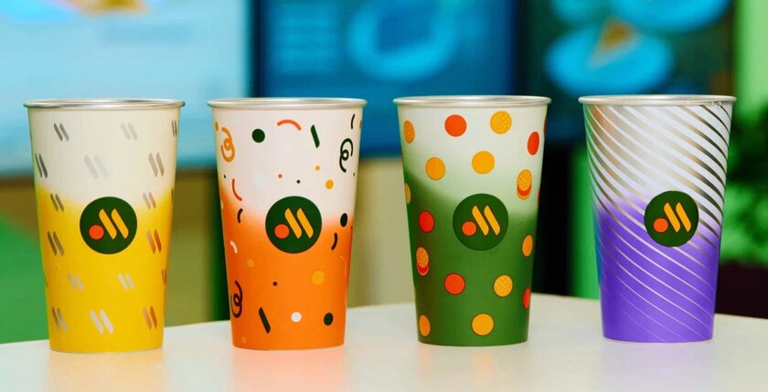 «Вкусно — и точка» запустила Комбо со стаканами-хамелеонами