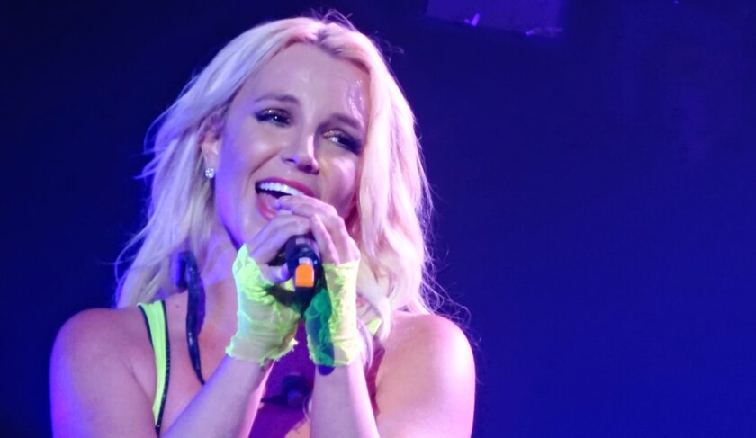 Бритни Спирс продала права на все свои хиты