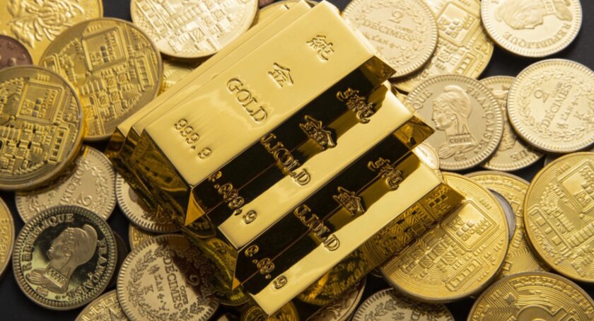 Мужчина выкинул золотые слитки стоимостью 11 миллионов