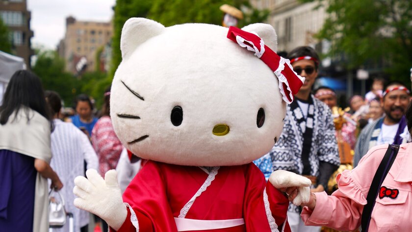 Ушла эпоха: у Hello Kitty сменился дизайнер