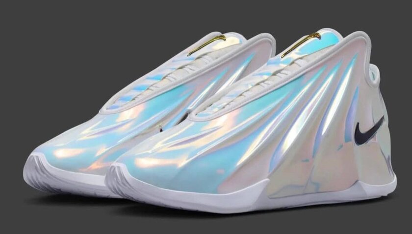 Nike представила кроссовки GT Future с металлическим блеском