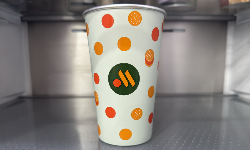 Что такое стакан-хамелеон из "Вкусно — и точка" и как он работает (фото)