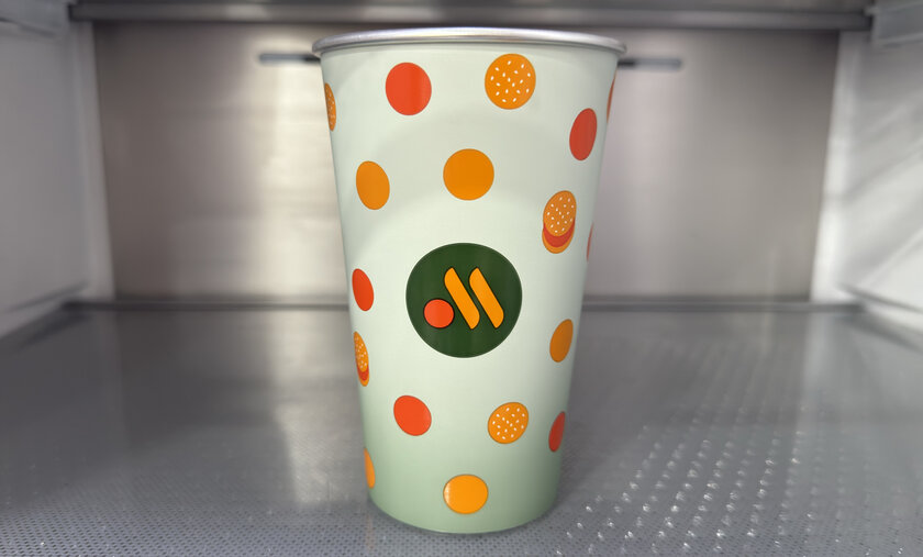 Что такое стакан-хамелеон из "Вкусно — и точка" и как он работает (фото)