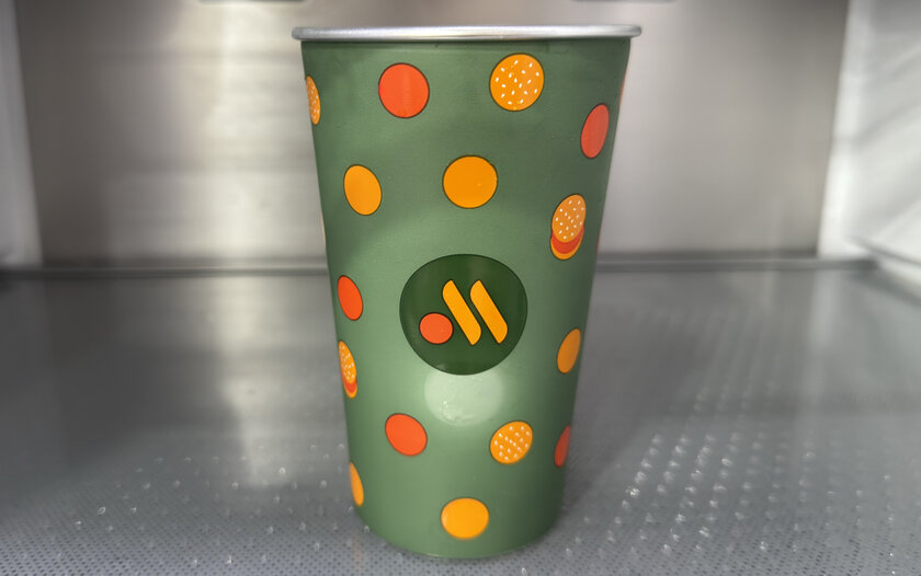 Что такое стакан-хамелеон из "Вкусно — и точка" и как он работает (фото)