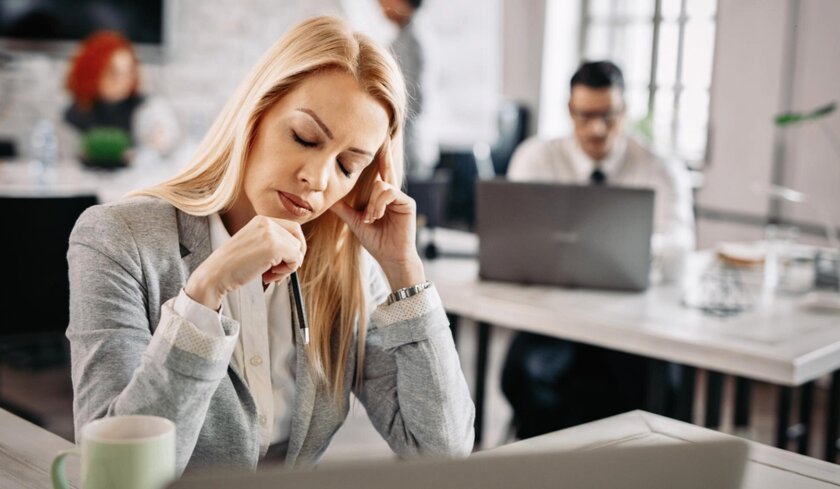 Нейросети приводят сотрудников компаний к выгоранию