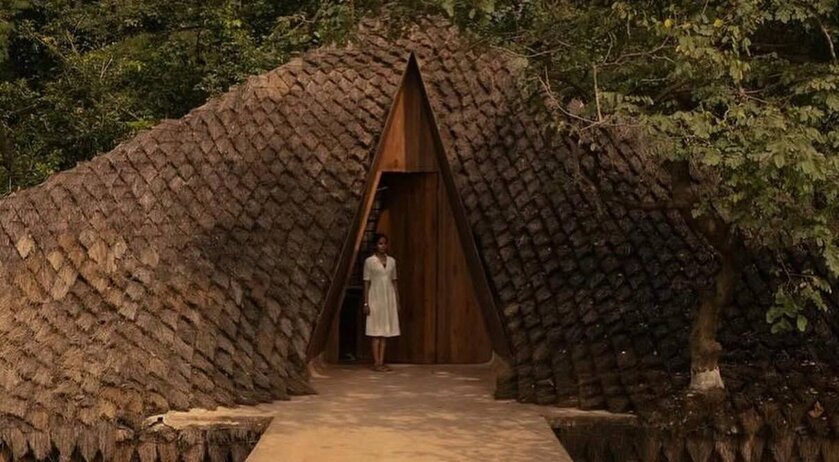 Дом-мост построили над семиметровым ущельем