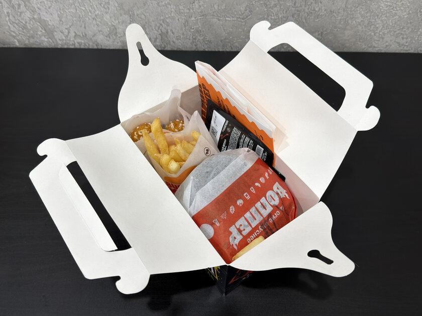 Вскрываем панк-бокс "Король и Шут" от Бургер Кинг. (16 фото)