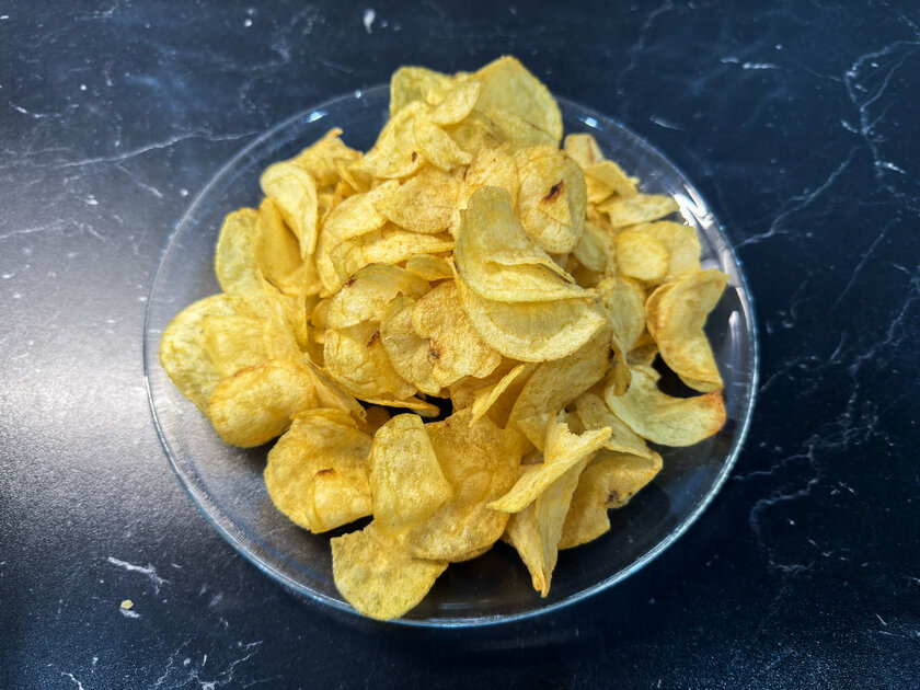 Пробуем новейшие чипсы "Король и Шут" (10 фото с запахом)