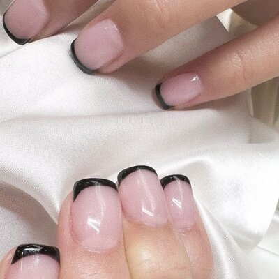 «Непрактичная красота»: почему длинные ногти больше не в тренде