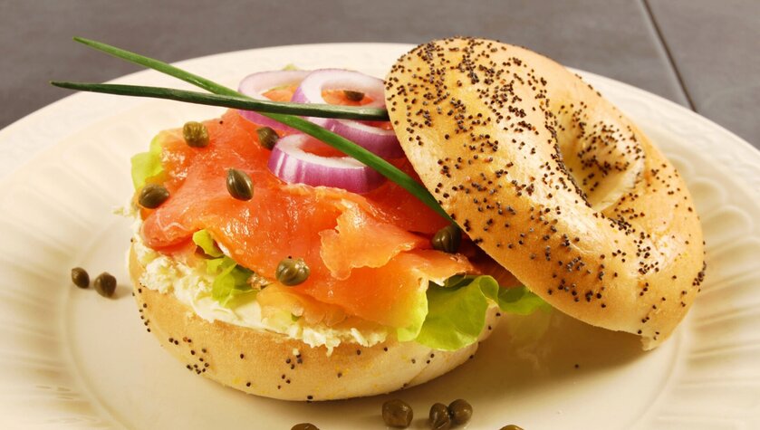 Рецепт творожных бейглов с сыром